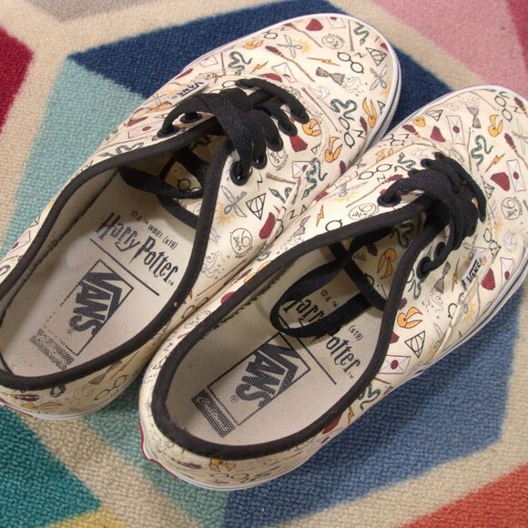 Vans Harry Potter  Men 7.5 Women 9 Skateboard shoes - Picture 5 of 6